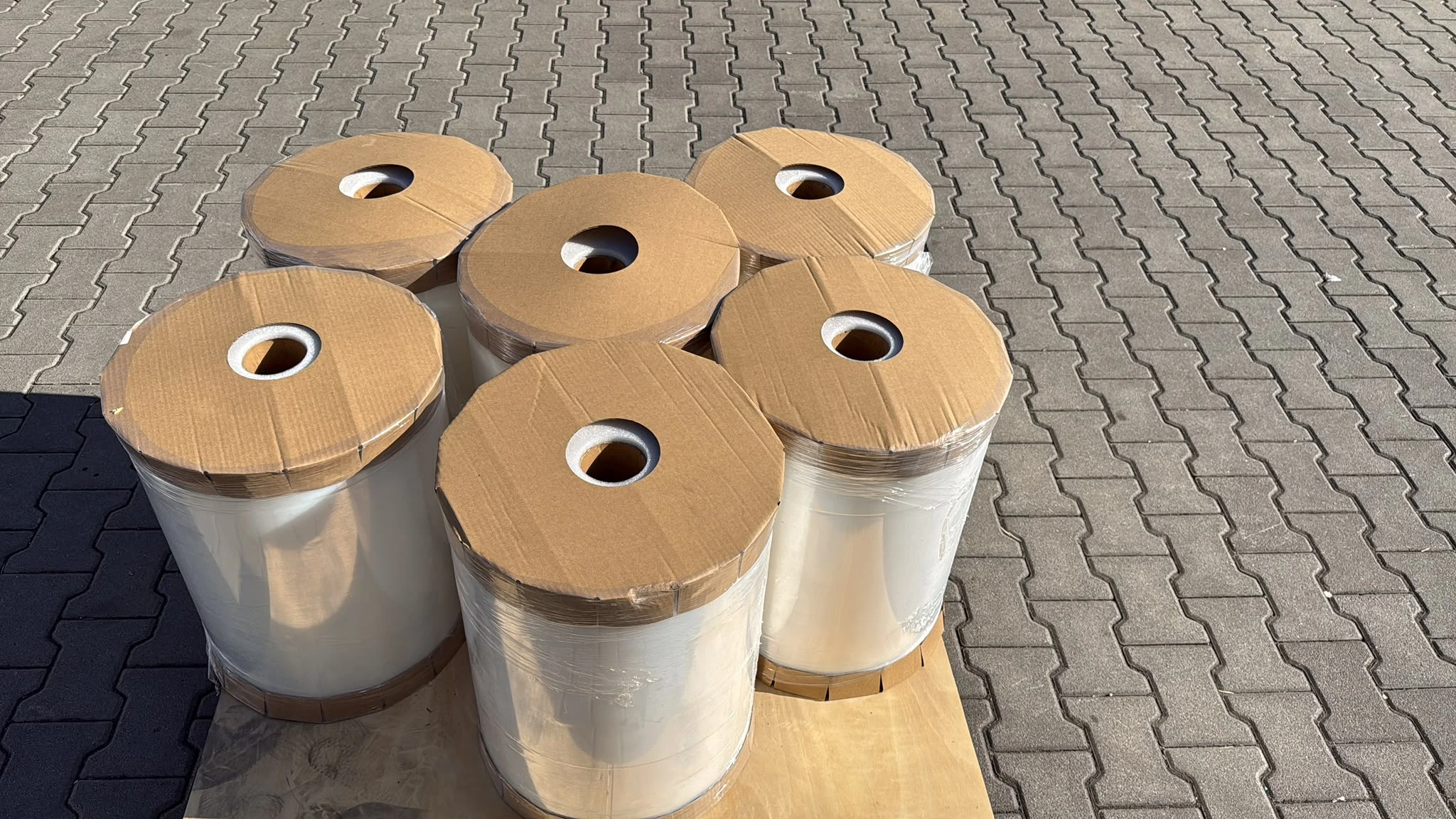 Folia stretch Jumbo 20 µm / 250% — transport i logistyka